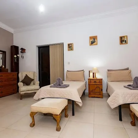 Prime Located By *the Sea* Apartament