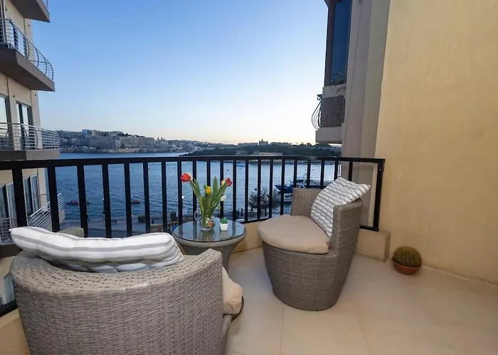 Prime Located By *the Sea* *